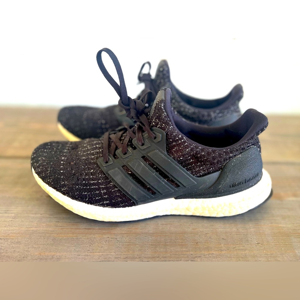 ADIDAS UltraBoost 4.0 Womens Size 7 Athletic Running Sneakers Shoes Black F36125